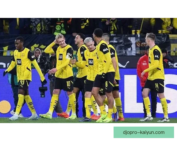 德甲欧洲公园球场迎来新赛季，球队表现稳健，状态回暖。